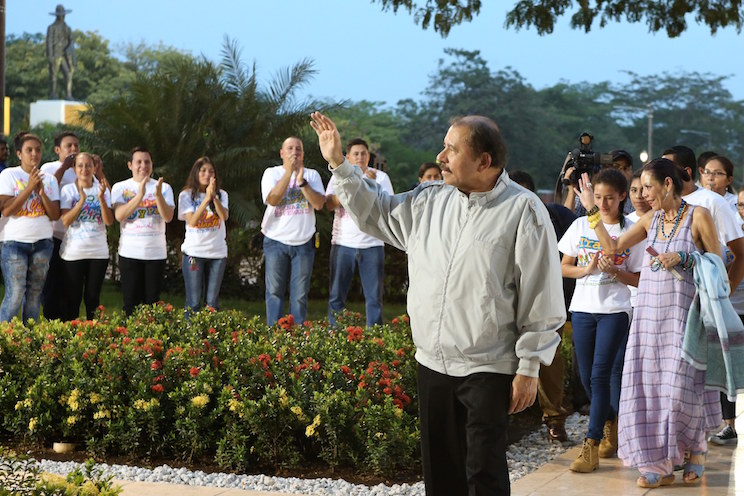 Daniel y Rosario rinden homenaje al Comandante Tomás Borge